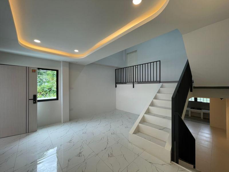 🏡 ทาวน์โฮมเล่นระดับ 5 ชั้น! พื้นที่กว้าง ใกล้สนามบินเชียงใหม่ Spacious 5-Level Townhouse for Rent - Near Chiang Mai Airport! 4