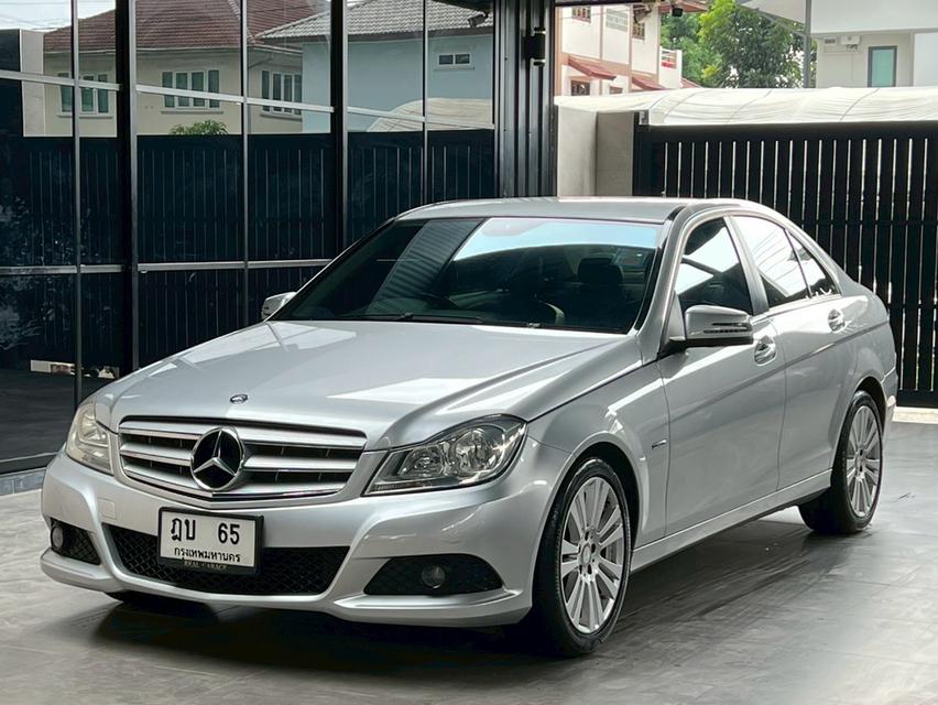 Mercedes Benz C200 CGI minor change ปี 2012  วิ่ง100000 KM.