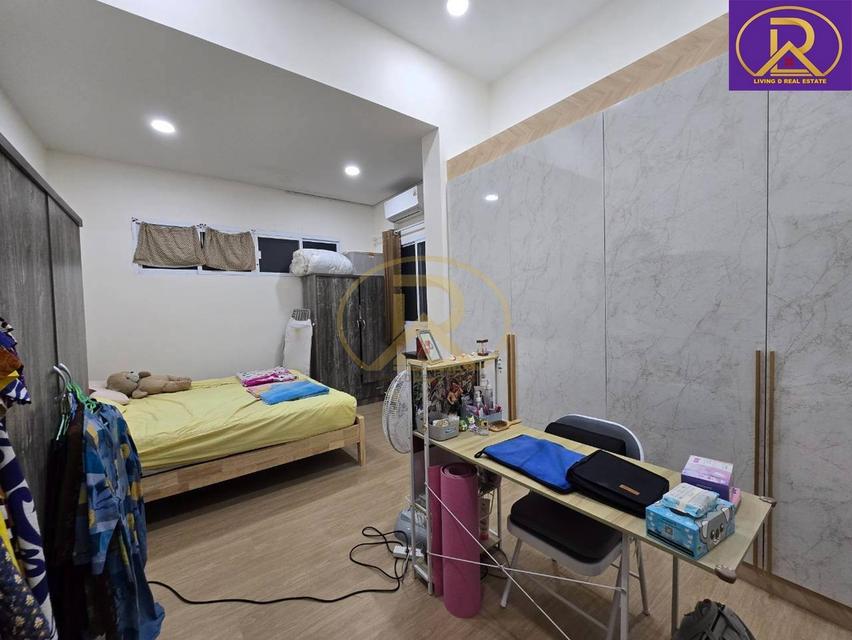ให้เช่าบ้านเดี่ยวบางแสน บ้านหลังใหญ่ แต่งสวยพร้อมอยู่ พื้นที่ใช้สอยเยอะ เป็นส่วนตัว หมู่บ้านแกรนด์มณีรินทร์ สามมุข-บางแสน  ต.แสนสุข เมืองชลบุรี 13
