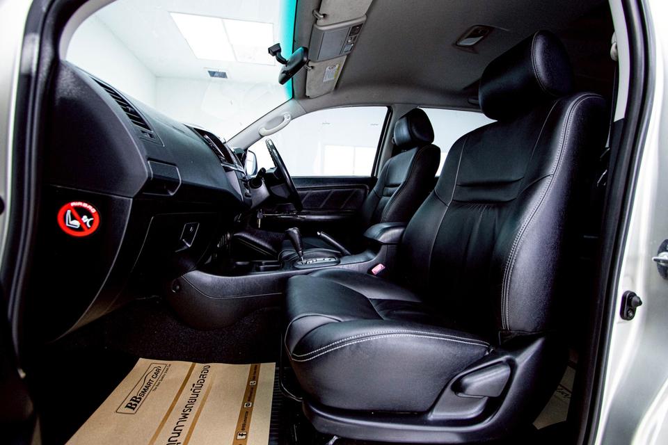 ✨ TOYOTA FORTUNER 3.0 V AT ปี 2013 ตัวท็อป V รูปที่ 10