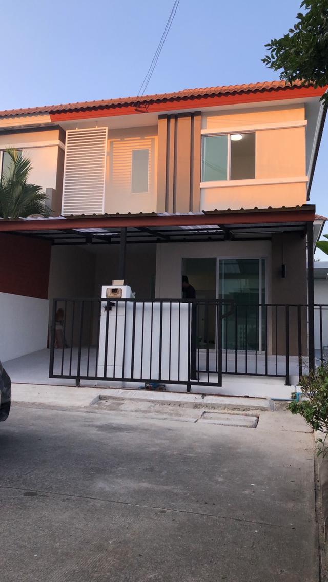 ขาย ทาวน์เฮ้าส์ 2 ชั้น 25 ตร.ว หลังมุม ม.พฤกษา 54 เฟส 2 คลองถนน บางใหญ่ รีโนเวทใหม่ ราคาพิเศษ 14
