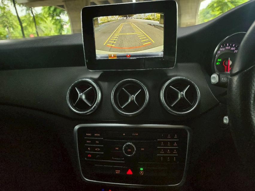 ขายรถ Benz CLA200 W117 ปี 2017 สีขาว เกียร์ออโต้ 18