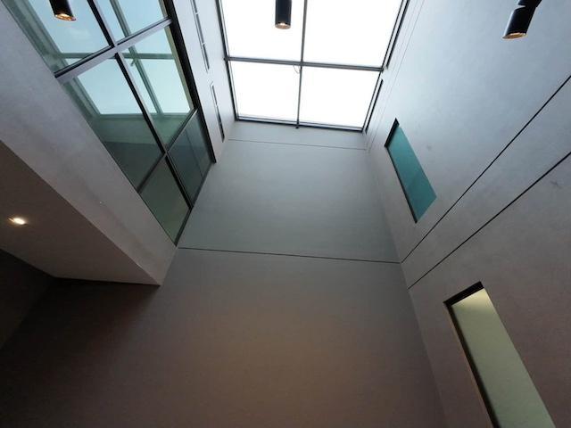 MTR99 ขาย/เช่าทาวน์โฮมหรู 3 ชั้น 224 ตร.ม. ตกแต่งครบ มี Sky Hall Penthouse, Walk-in Closet, แอร์ 6 เครื่อง และรองรับ EV Charger 9
