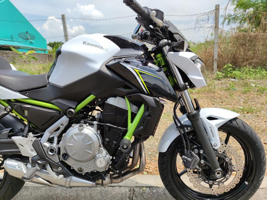  ลดราคา Kawasaki Z650 สีขาวค่ะ 2