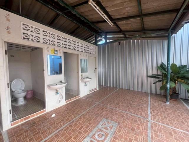 ให้เช่าโกดัง 714 ตร.ม. อยู่บนเนื้อที่ 1 ไร่กว่า ซ.เสรีไทย 40 ติดถนนใหญ่ ใกล้ mororway 7