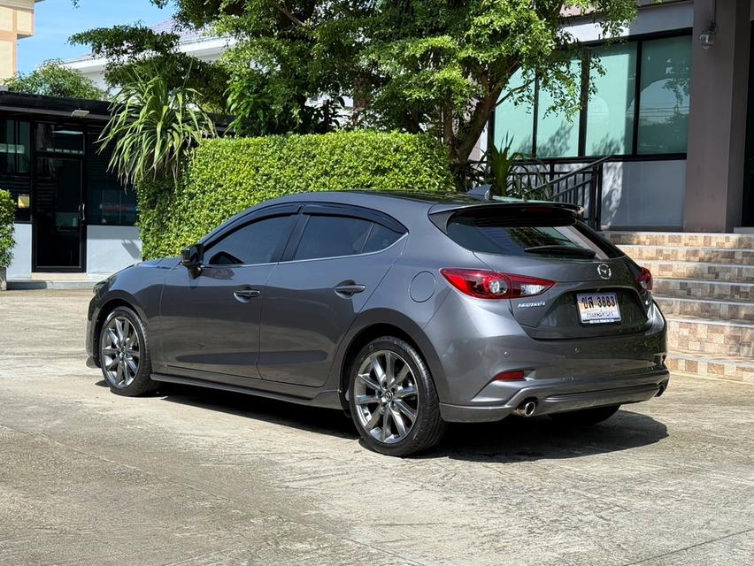 2019 MAZDA 3 2.0 S 5ประตู รถมือเดียวออกป้ายแดง รถวิ่งน้อยเพียง 80,000 กม ประวัติศูนย์ครบ รถไม่เคยมีอุบัติเหตุครับ 6