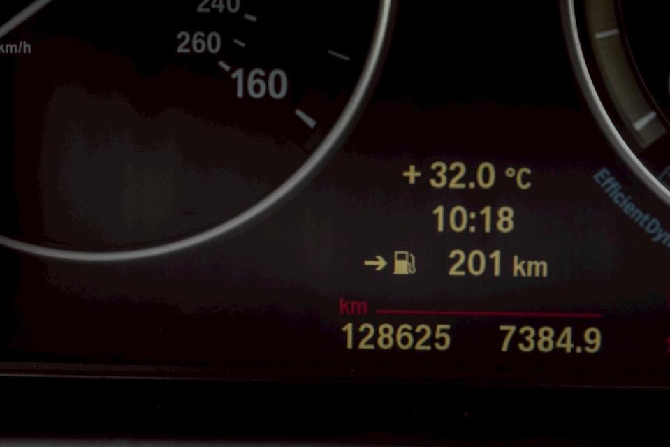 (แจ้งรหัสรถ CBL9641) BMW X4 xDrive20d M Sport F26 AT 2014 รูปที่ 20