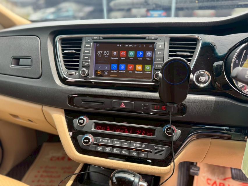 KIA CANIVAL Wagon 4dr EX 11st SA 6sp FWD 2.2DTi (CBU) Y2015  สีขาว ออโต้   11