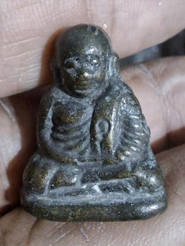 พระเครื่อง หลวงพ่อเงิน ปี2534 รูปย่อยที่ 1