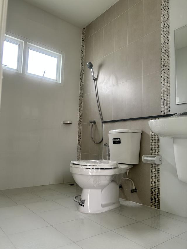 บ้านเดี่ยว ใหม่ 58 วา แปลงมุม จัดสวนให้ ปั้มแทงค์แอร์ ติดให้ ใกล้เมกะ-สวนหลวง ร.9 ติดต่อ เล็ก 0852246165 4