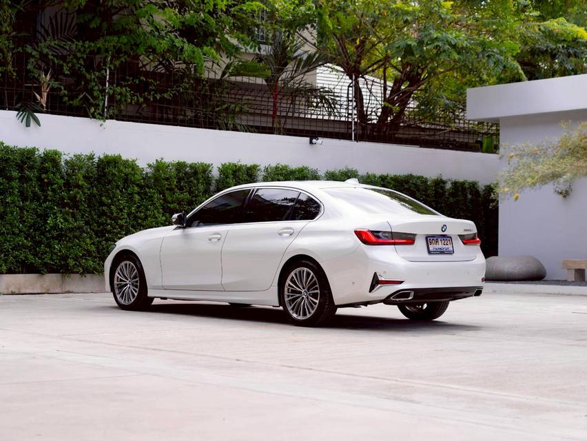 BMW 320Li Limousine Luxury ปีจด 2022