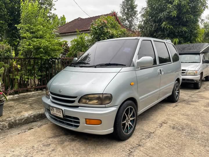 Nissan Serena รีบขาย