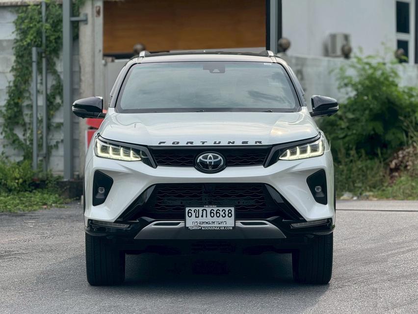 TOYOTA FORTUNER Wagon 4dr Legender 7st Auto 6sp RWD 2.8DCT 4WD  รุ่นพิเศษ 60th AnniversaryY2022. สีขาว ออโต้  9