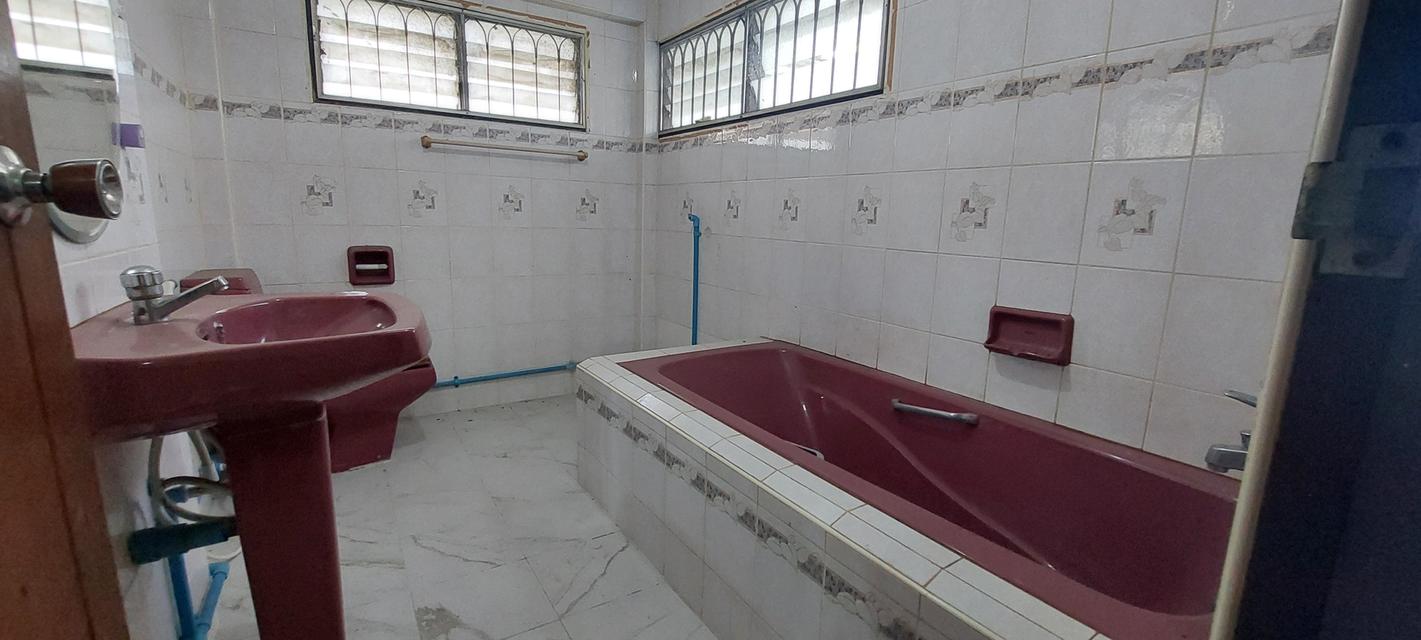 ขายบ้านเดี่ยว 85 ตรว. ม.เจริญสุข ซ.เพชรเกษม 52 แยก 10 พื้นที่เยอะ 18