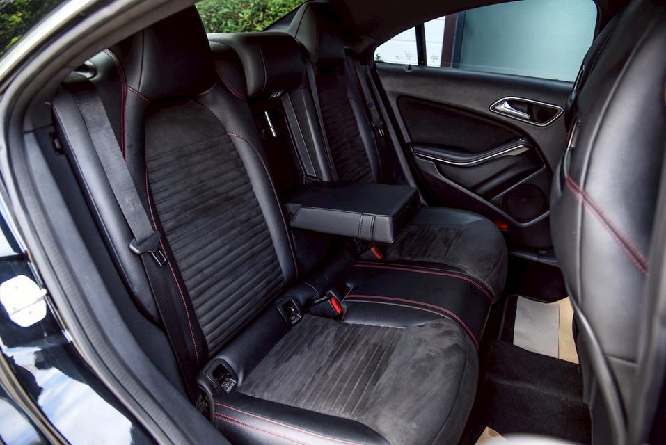 รหัสรถ CBL7918 Mercedes-Benz CLA250 Coupe AMG Dynamic W117 AT 2016 12