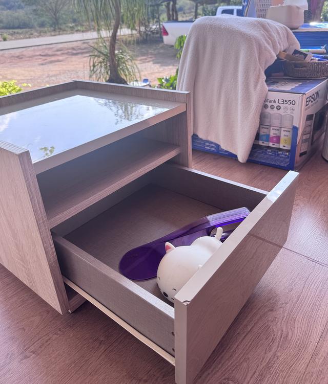 โคมไฟ  โต๊ะข้างเตียง (Bedside Table/Nightstand) รูปที่ 5