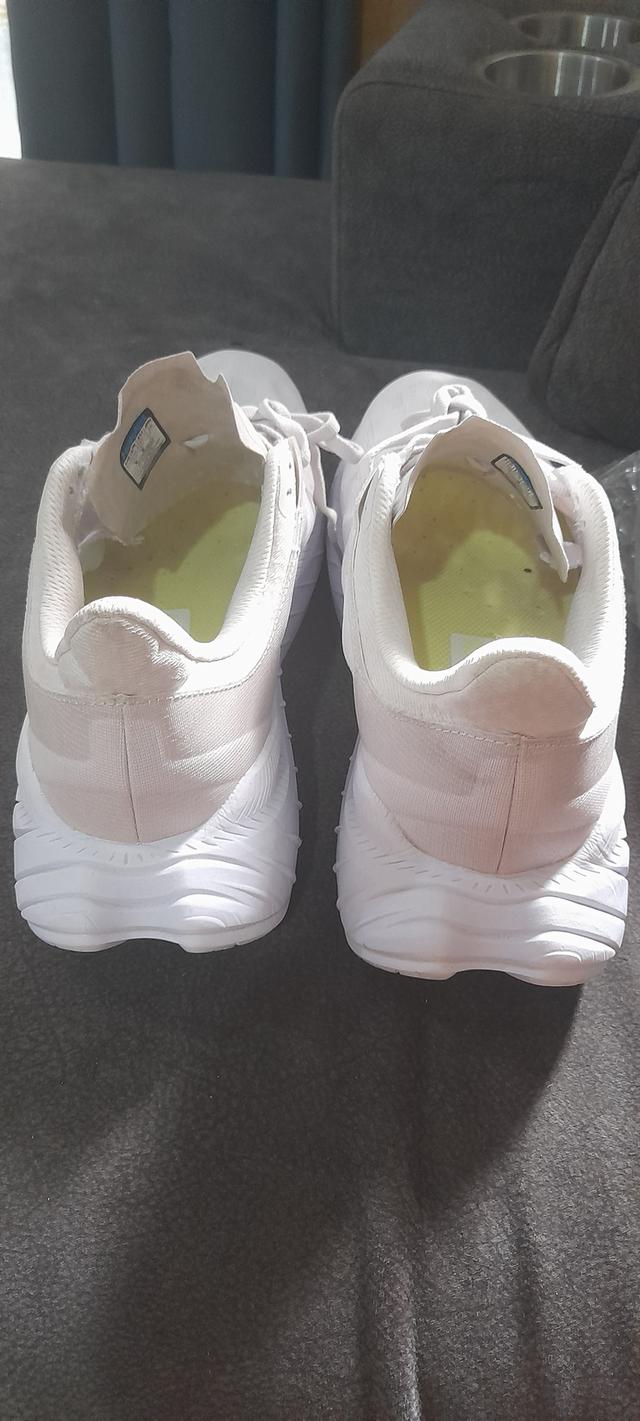 รองเท้า HOKA Cabon x2 รูปที่ 7