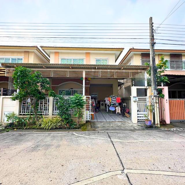 บ้านแฝด หมู่บ้านปัญฐิญา แพรกษา 2