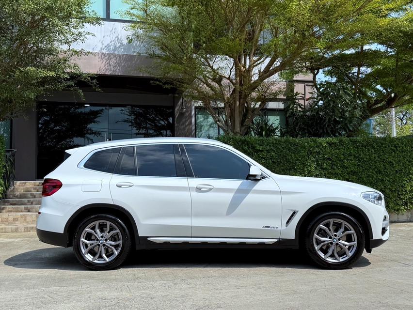 2018 BMW X3 G01 ประกอบนอก รถมือเดียวออกป้ายแดง รถวิ่งน้อย เข้าศูนย์ทุกระยะ ไม่เคยมีอุบัติเหตุครับ 2