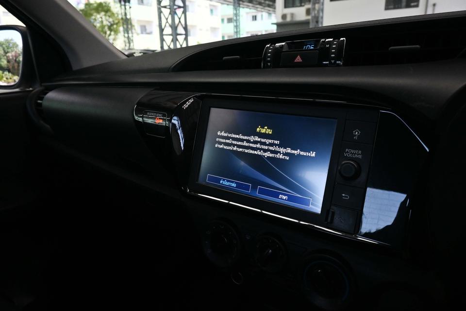 Toyota Revo 2.4 Smartcab Entry 2