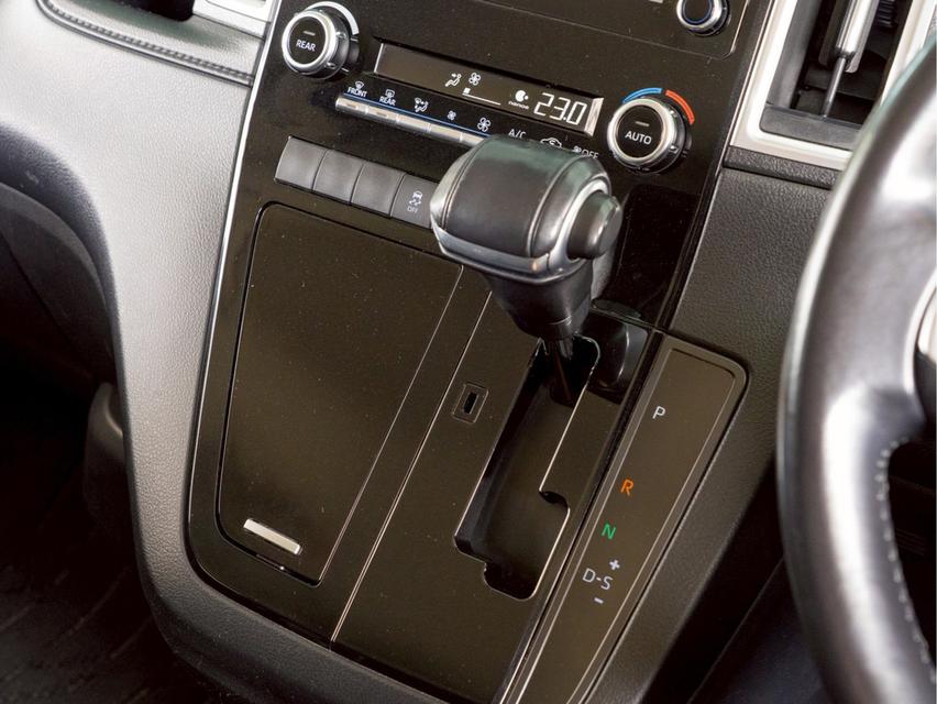 รหัสรถ 12AT5818 TOYOTA MAJESTY 2.8 Premium | ปีจด : 2021 9