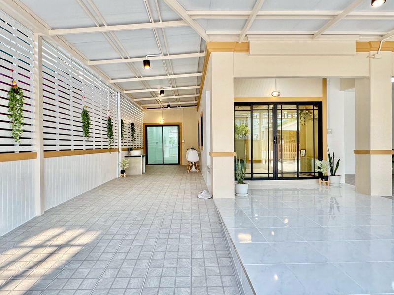 หมู่บ้านพฤกษา19 วัดลาดปลาดุกบ้านแฝด 2 ชั้น ตกแต่งใหม่พร้อมเฟอร์นิเจอร์ จอดรถในบ้านได้ถึง 3 คัน 🏗️ หน้าบ้านกว้าง 10 เมตร 2