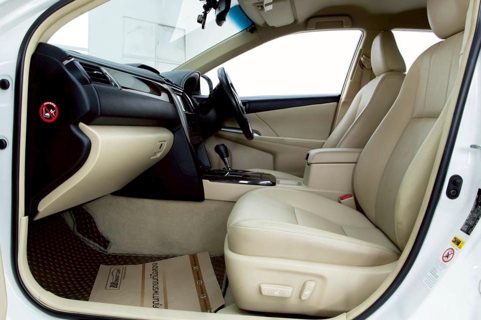 รหัสรถ 2A927 💥 รถเข้าใหม่! TOYOTA CAMRY 2.5 HV DVD ปี 2015 (HYBRID) 💥 7