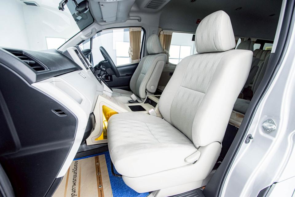 TOYOTA COMMUTER 2.8 รถตู้หน้า 5