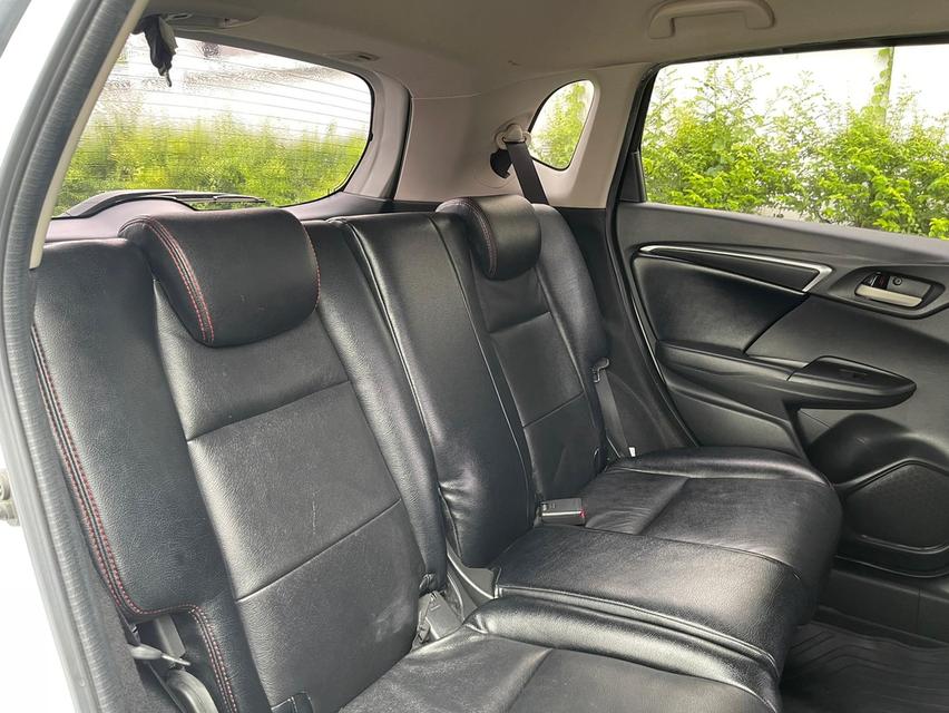 Honda Jazz GK 1.5 S  MNC  ปี 2018 สีขาว เลขไมล์ 48,xxx km. 10