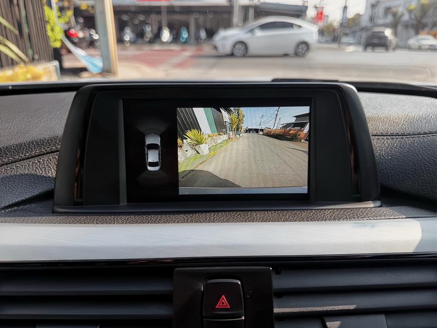 ลดราคาเหลือเพียง!! ปี2018 BMW 330E SPORT AT TOP สุดๆ รูปที่ 16