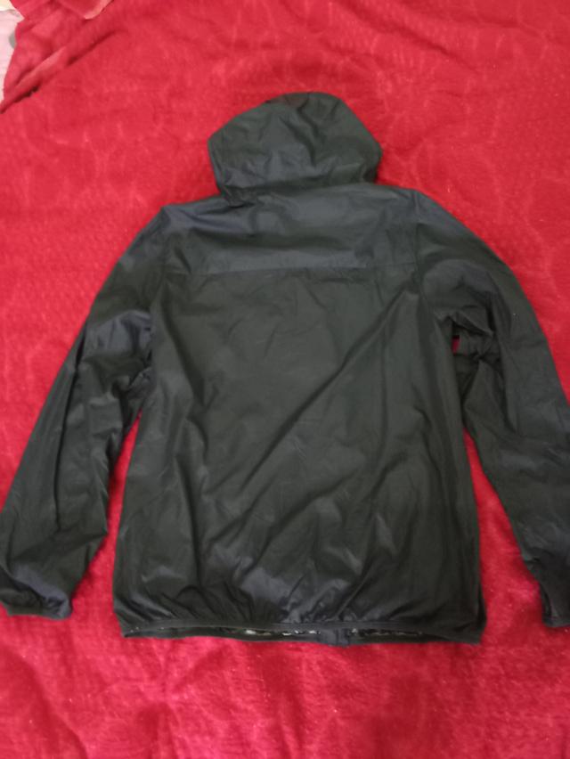 ellesse เสื้อคลุมมือสองนำเข้า รูปที่ 8