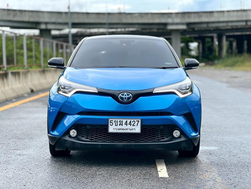 CHR 1.8 HV HI ปี2018 ตัวท็อปสุด หลังคาดำ หล่อเท่สุดๆ  รถบ้าน มือเดียว สภาพสวย 4