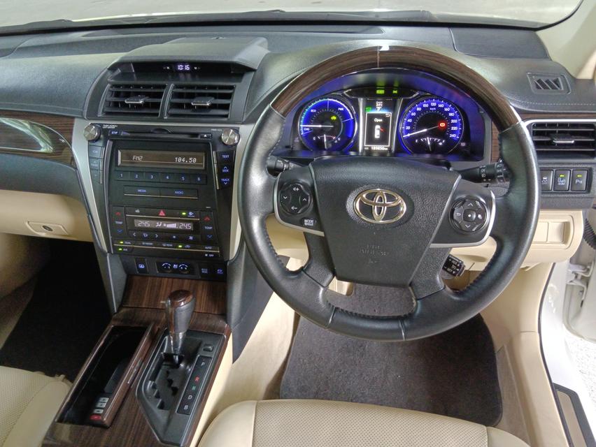 Toyota Camry 2.5HV DVD ปี2016 13