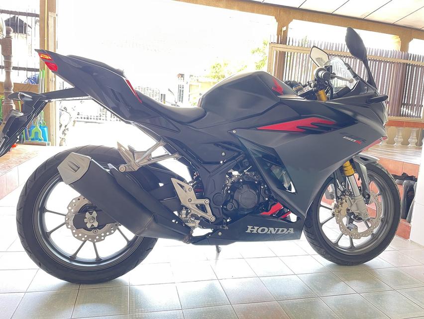 CBR150R ABS สภาพซื้อจอด ใช้งานน้อย มีรับประกัน เครื่องดี ศูนย์ดี ชุดสีสวย รถมือเดียว เอกสารครบ วิ่ง5000 ปลายปี65 6