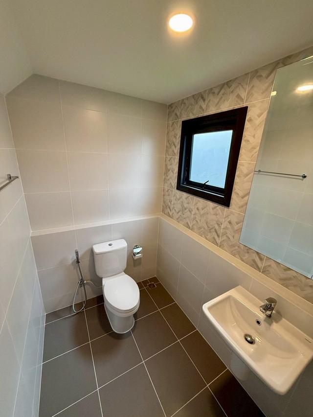 U1411 ให้เช่าบ้านเดี่ยว 2 ชั้น หมู่บ้านเซนโทร วิภาวดี โครงการ Centro vibhavadee ใกล้โรงเรียนนานาชาติฮาโรลด์ วิภาวดี บ้านใหม่ บ้านพร้อมเฟอร์ครบ ทำเลดีเ 13