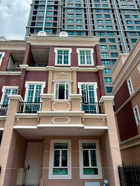 ให้เช่าทาวน์โฮม 4 ชั้นแปลงมุม 4 ห้องนอน การ์เด้น สแควร์ สุขุมวิท 77 Garden Square Sukhumvit 77 ติดนานาชาติ Bangkok Prep 1