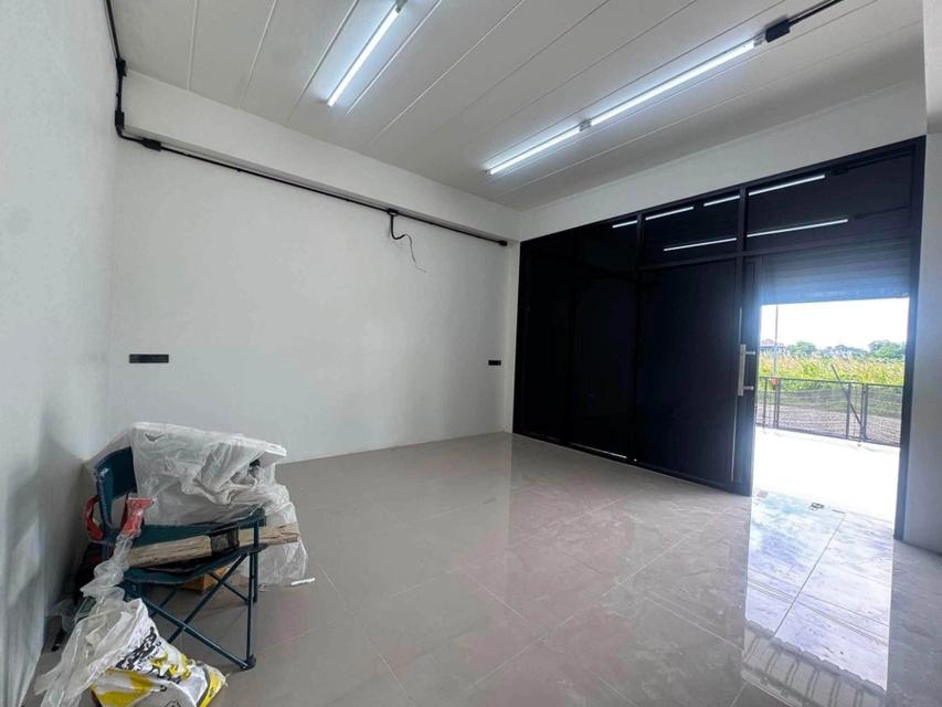 ให้เช่าโกดังพร้อมสำนักงาน / Warehouse + Office / สร้างใหม่ / ทำเล บางกรวย ตำบลศาลากลาง / ใกล้ ศูนย์กระจายสินค้าสาย 5 4
