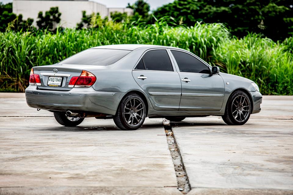 Toyota Camry 2.4Q สีเทา ปี 2004 สวยเดิม ออฟชั่นเต็ม