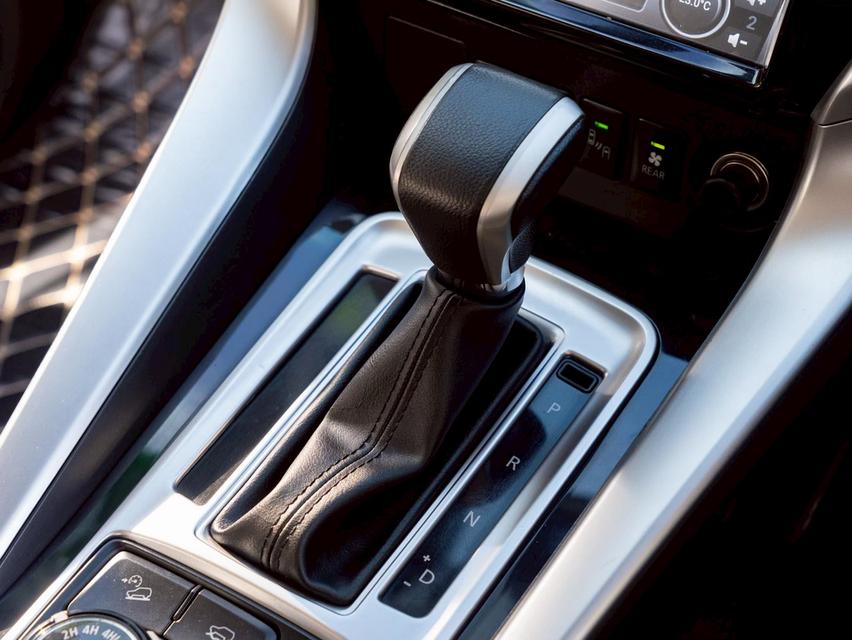 MITSUBISHI PAJERO SPORT 2.4 GT-PREMIUM 4WD ปี 2015 รูปที่ 20
