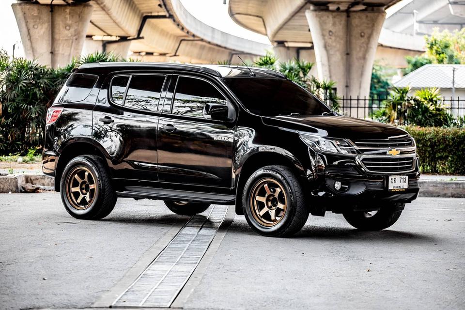 CHEVROLET TRAILBLAZER 2.5 LT ดีเซล ปี 2017 สีดำ รถครอบครัว 7 ที่นั่ง สภาพดี  4