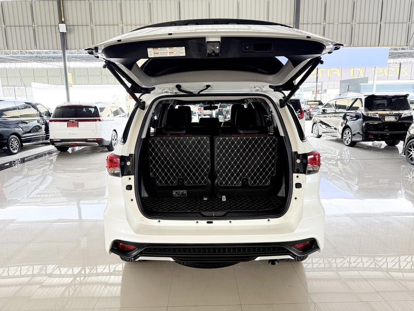 Toyota Fortuner 2.8 TRD Sportivo (ปี 2019) SUV AT - 4WD 17