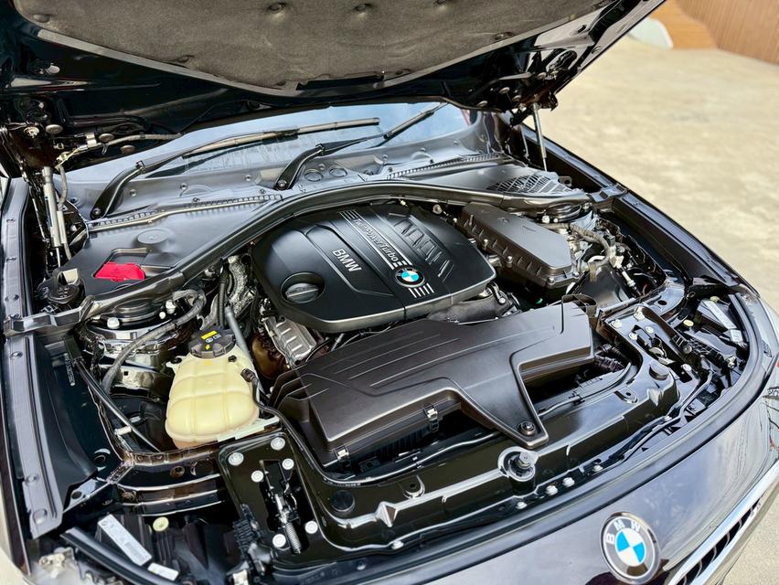 BMW 320d Sport ปี15 18