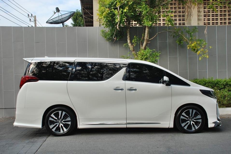  Toyota ALPHARD 2.5 SC PACKAGE ปี 2020 สีขาวมุข เบนซิน ไมล์ 61,000 กม. 3