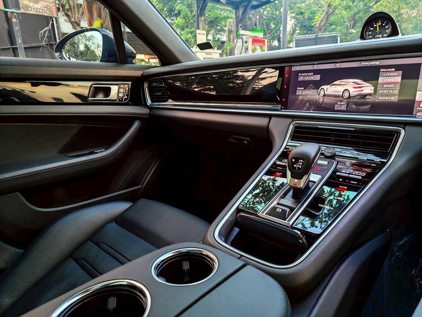 🐸 AAS executive ช่วงยาว Waranty ล้นๆ ใหม่กริ้บพลาสติกยังอยู่ครับ 😁😁 New Arrival!! ❤️ Porsche Panamera 4 E -hybrid executive 2019 Top Option รูปที่ 10