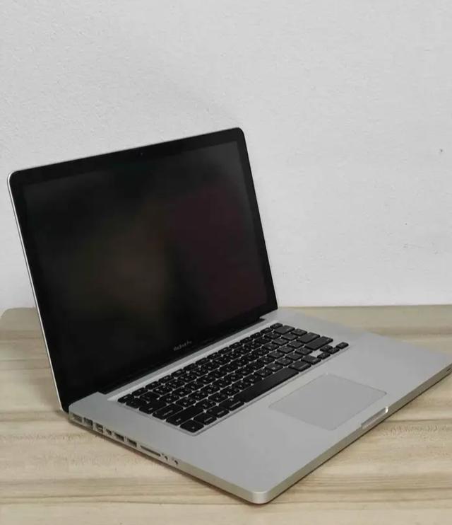 ขาย macbook pro สภาพสวย 3