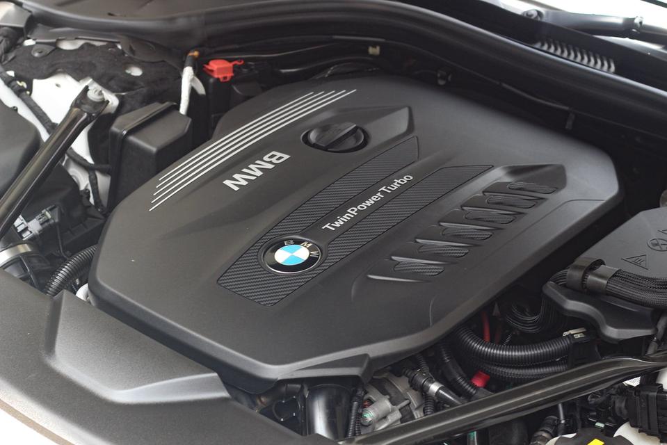รถเข้าใหม่! BMW 730Ld (G12) M-Sport ปี 2018 สีขาว สุดหรูหรา 20