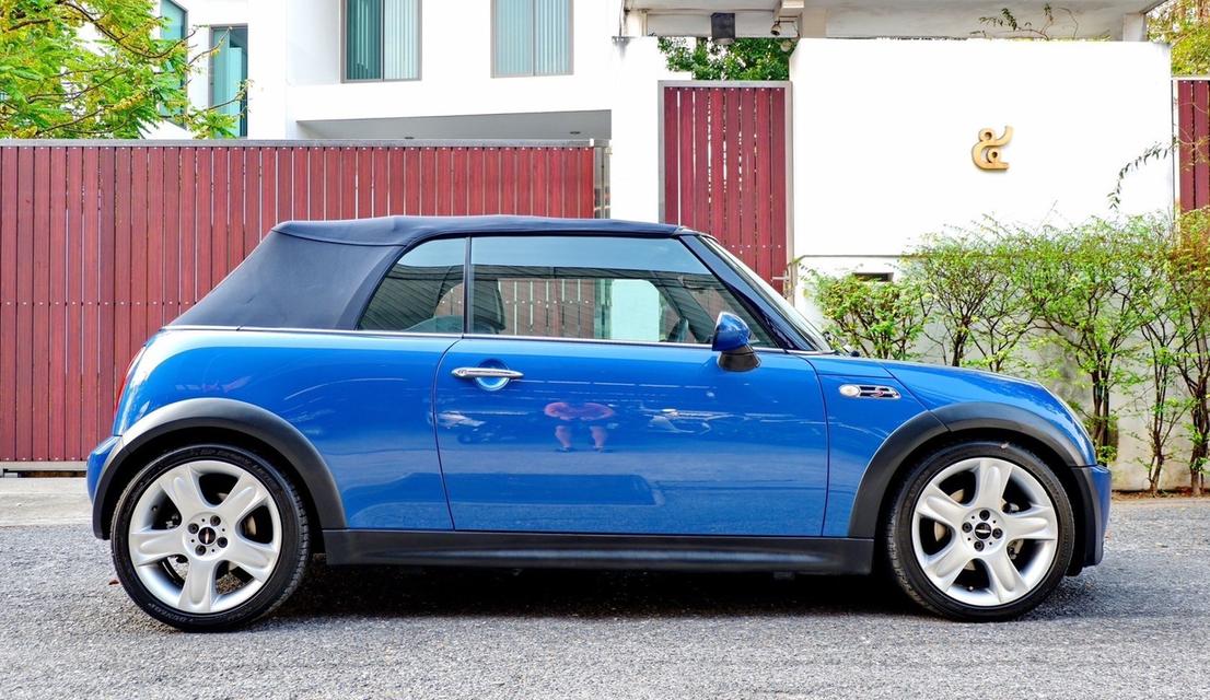 Mini Cooper S convertible ปี 2005 ไมล์ 25,000 km.