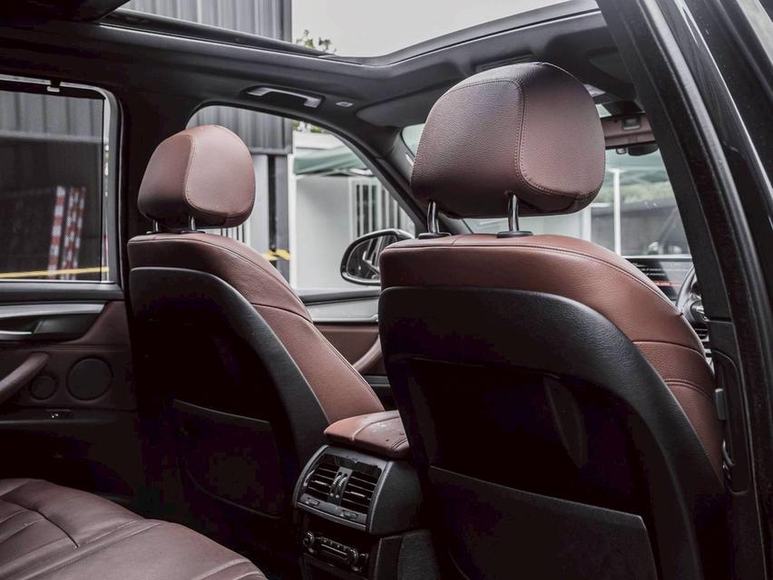 รหัสรถ 67GG8359 BMW X5 xDrive40e M Sport ปี 2015