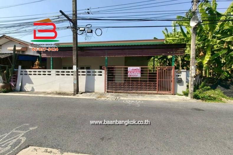 บ้านเดี่ยว หมู่บ้าน มัณฑวรรณ ซอยสายไหม 37 เนื้อที่ 48.3 ตารางวา ใกล้ตลาดเอซี.สายไหม เขตสายไหม 1