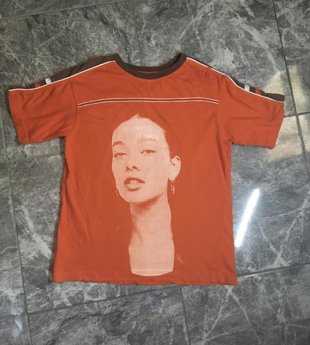 เสื้อยืดทรงสวยเท่ๆๆๆ